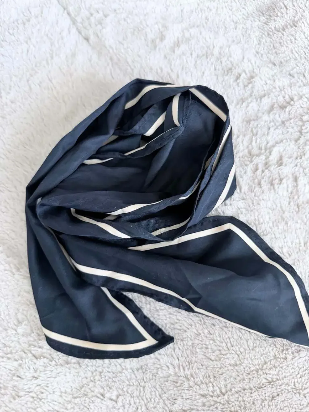 Classic Navy and White Striped Skinny Neck 100% silk Scarf 40
